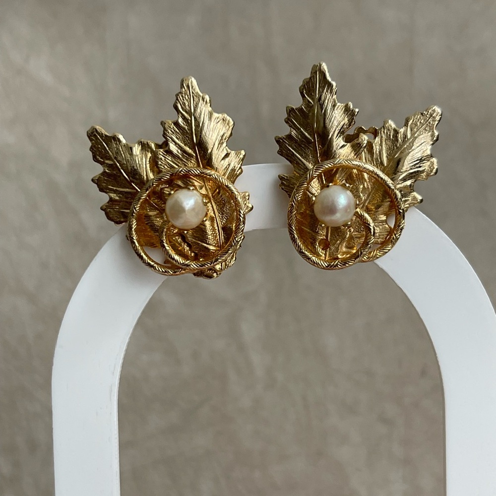 VTG Kramer Gold Leaf Pearl Clip Earrings